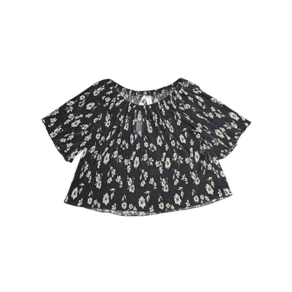 Society Girl by Trixxi Top Shirt Blouse Short Sleeves Size Medium